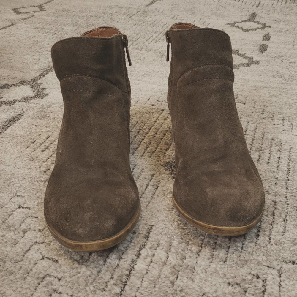Lucky Brand Gray Suede Bootie sz 8M